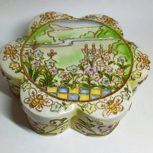Musical trinket dish, What A Friend We Have In Jesus musical, Floral shaped
